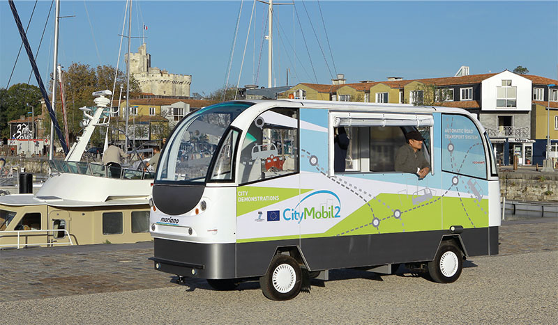Les habitants peuvent emprunter gratuitement la navette sans chauffeur. Le minibus circule… sans chauffeur !