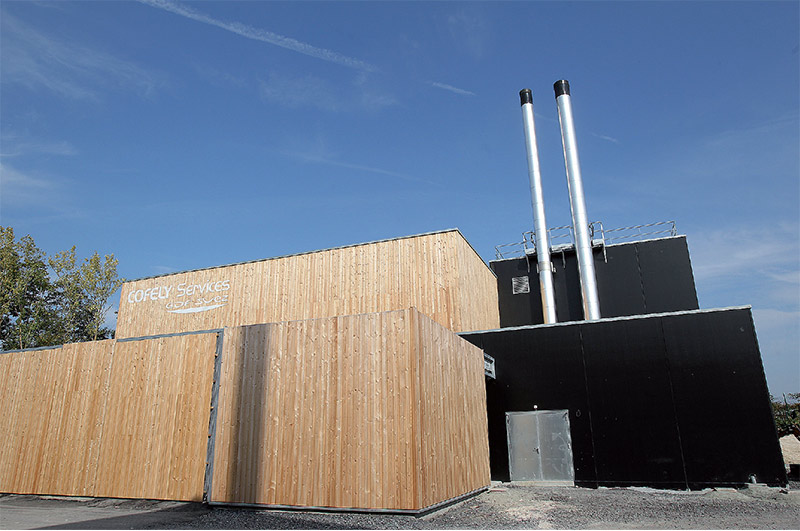 La nouvelle chaufferie biomasse de Saint-Quentin est habillée de bois. La performance énergétique