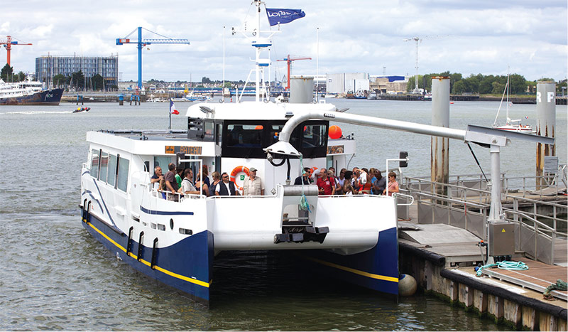 Une première mondiale 400 000 voyages annuels sur cette ligne maritime 0 émission de CO2, de bruit et de vibration Le bateau zéro émission