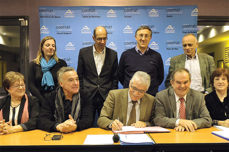 Un contrat qui répond aux enjeux principaux des communes et intercommunalités. Dynamisme et solidarité !