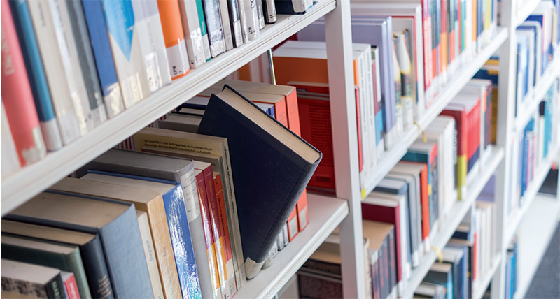Des livres déposés par le facteur