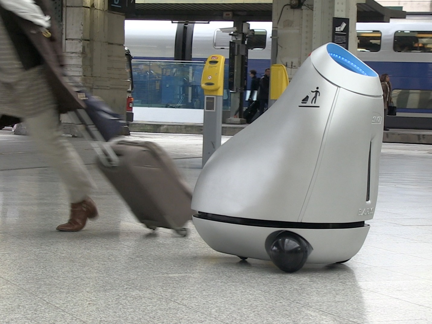 La SNCF teste la poubelle qui va à la rencontre des usagers…