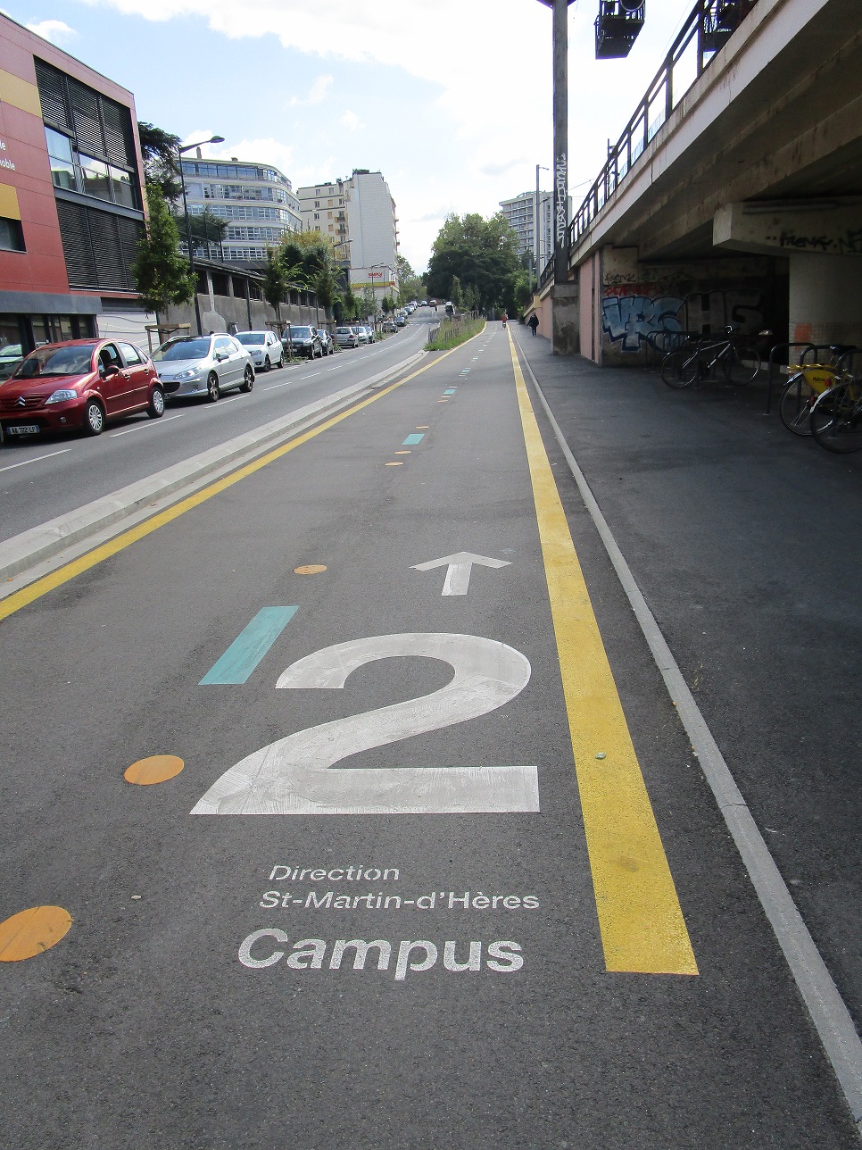 Grenoble-Alpes Métropole s’équipe de la première « autoroute à vélo » française