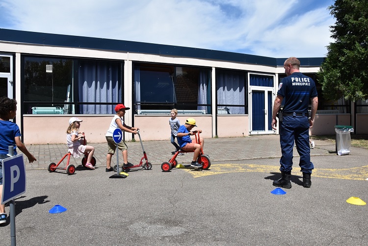 Fournitures gratuites et allocations, la Ville de Blénod donne les moyens à l’éducation