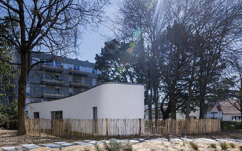 La maison fabriquée avec une imprimante 3D est sortie de terre