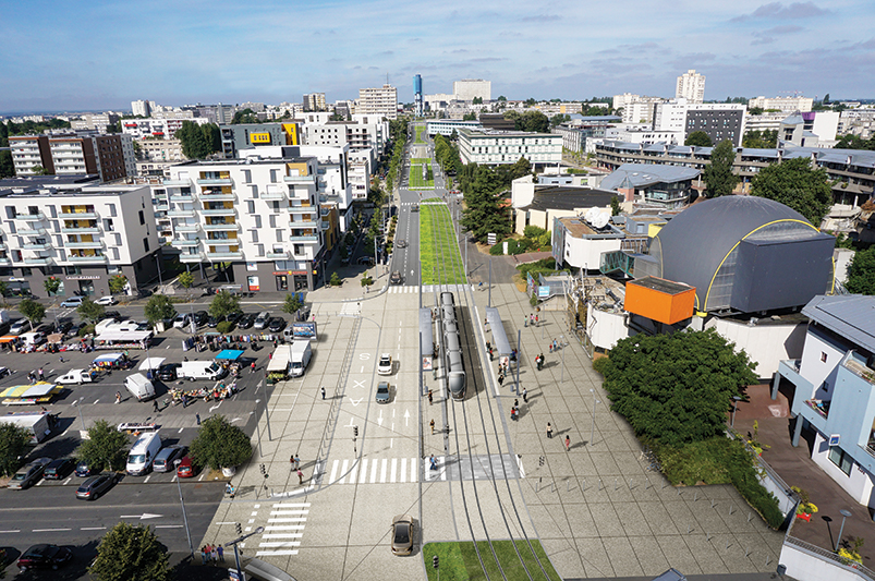 Caen la mer met à l'essai la végétalisation de son tramway