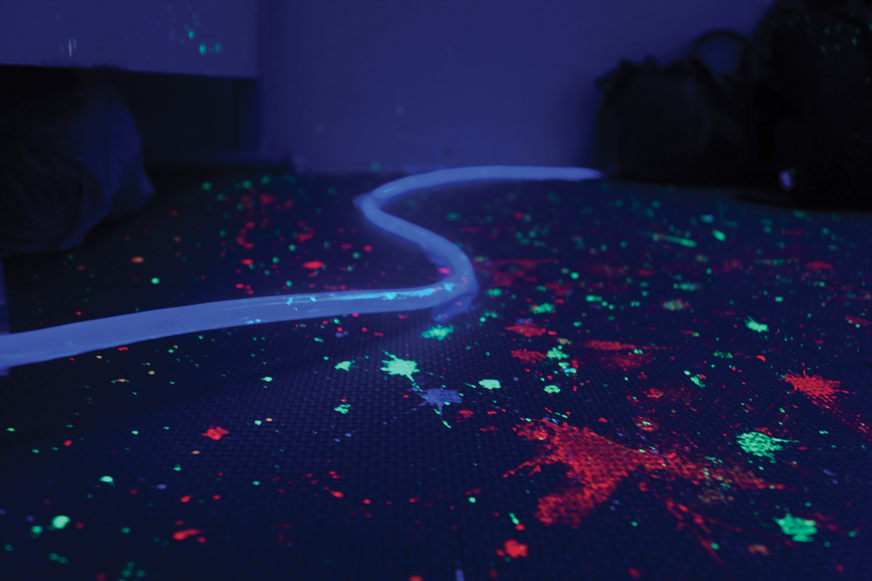 PESSAC : UNE PEINTURE LUMINEUSE POUR SÉCURISER LES CYCLISTES