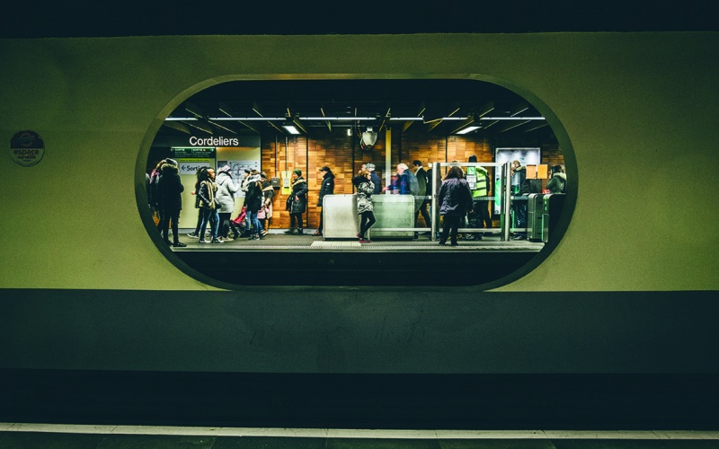 Métro de Lyon : Un système pour prévenir les chutes sur la voie