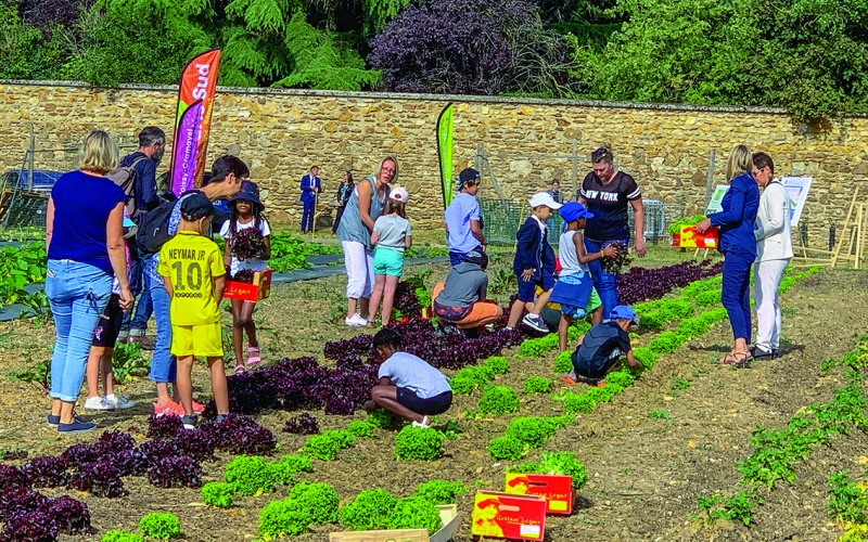 MOISSY-CRAMAYEL : une ferme bio installée en milieu urbain