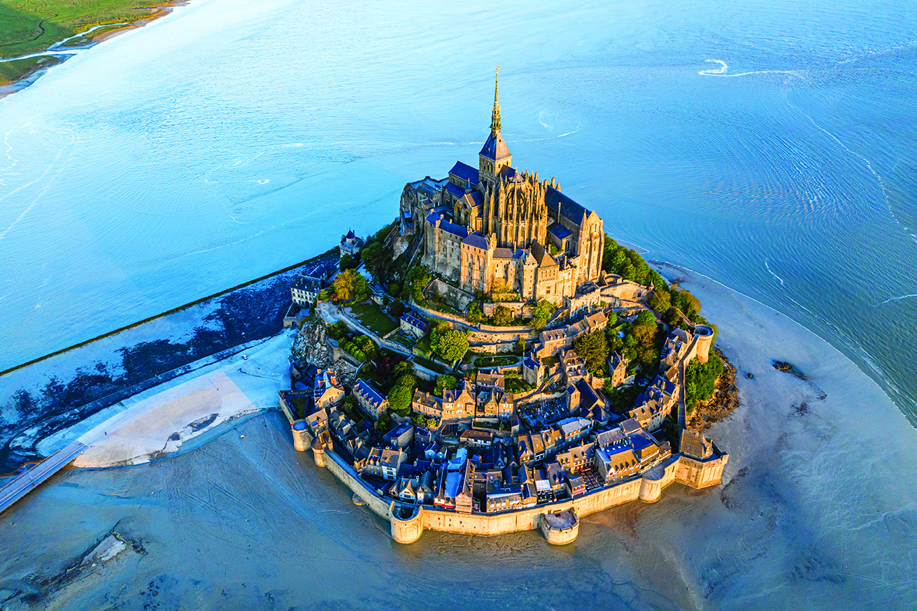 ATTRACTIVITES ET DEVELOPPEMENT : UN NOUVEAU STATUT POUR LE MONT-SAINT-MICHEL